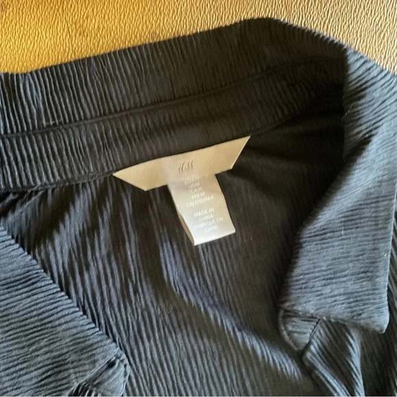 H&M MATCHING CRINKLE SET SIZE MEDIUM BLACK LOUNGEWEAR - Picture 6 of 8